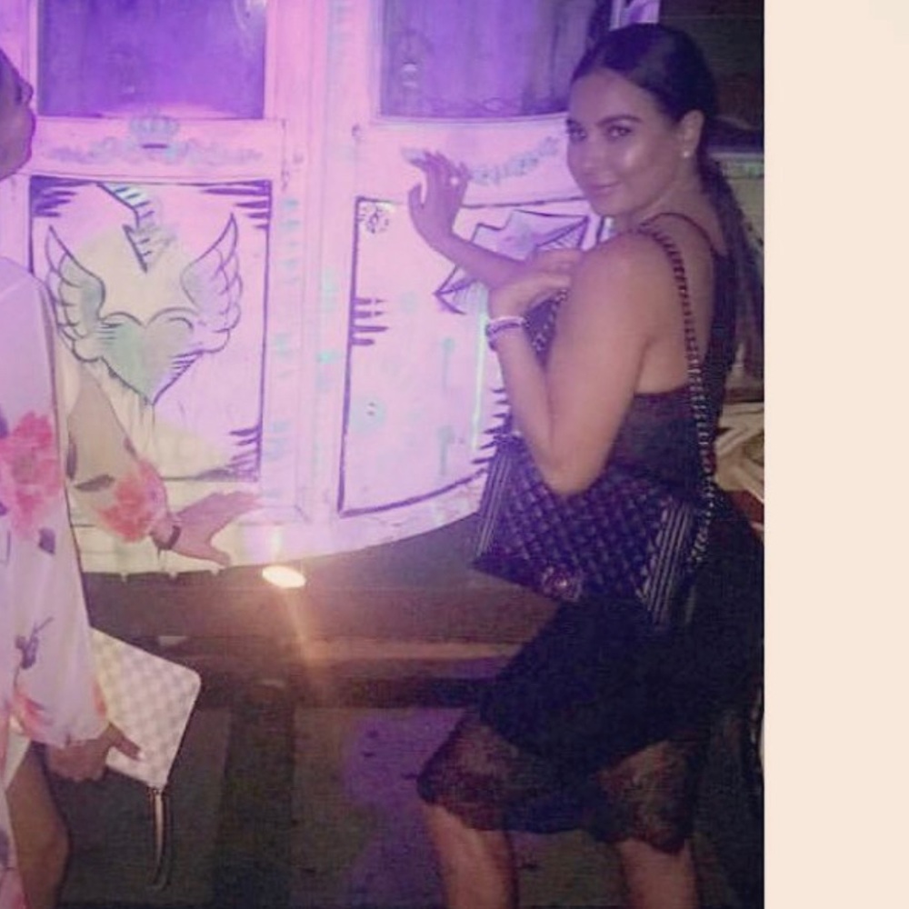 BCBGMAXAZRIA - size XS Black Fitted Lace Dress